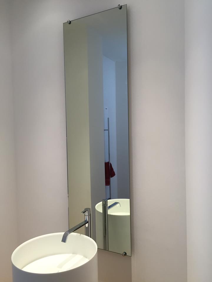 Specchio in bagno 2
